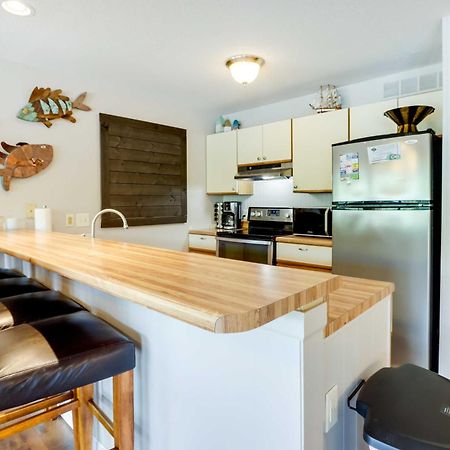 Lakefront Osage Beach Condo With Community Pool Bagian luar foto