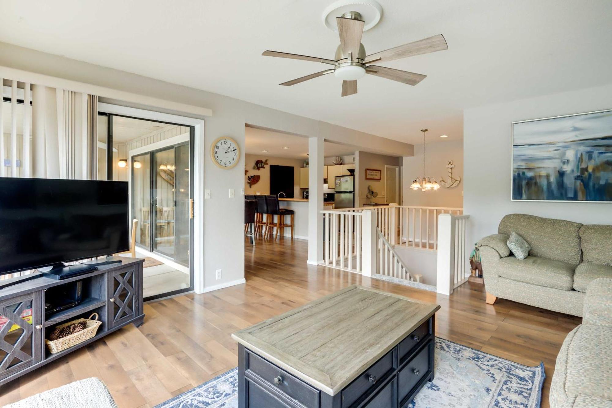 Lakefront Osage Beach Condo With Community Pool Bagian luar foto