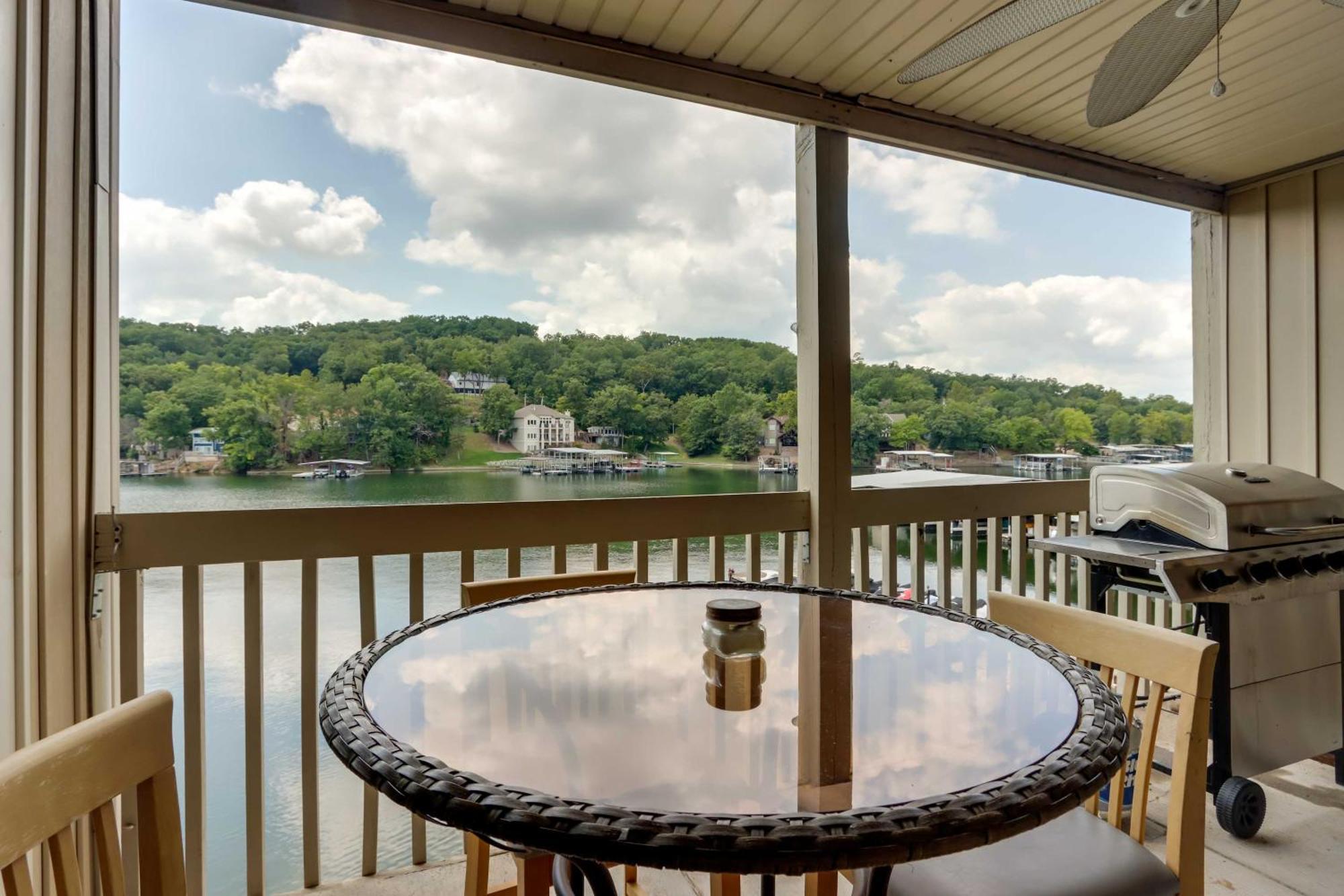 Lakefront Osage Beach Condo With Community Pool Bagian luar foto