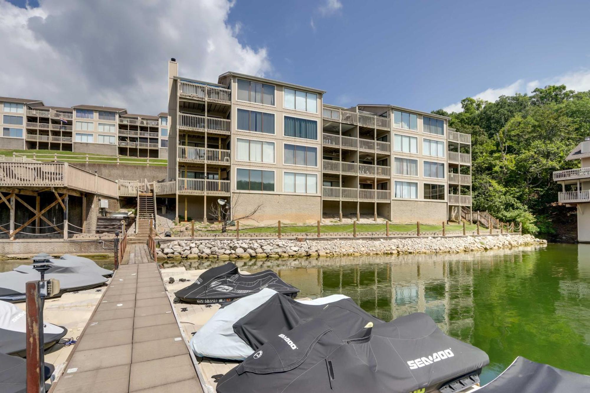 Lakefront Osage Beach Condo With Community Pool Bagian luar foto
